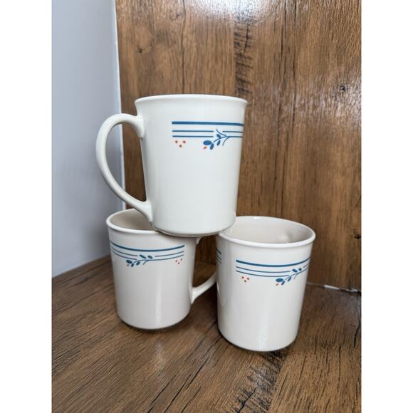 Vintage Corning USA Corelle Country Violets Coffee Mugs Tea Cups Set of 3 - Picture 1 of 3